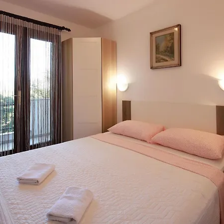 Svoboda 3 By Interhome Apartament Šilo