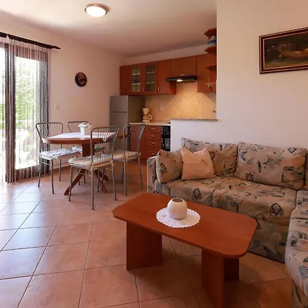 Svoboda 3 By Interhome Apartment