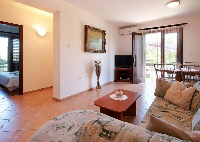 Svoboda 3 By Interhome Apartment